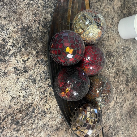 Home Decor - Picture 3 of 4